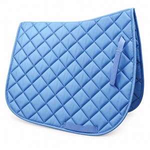 Tapis de selle matelassé bleu ciel avec profil rembourré et sangles de fixation |   Conception à bords contournés pour l'équitation - Product Image 1