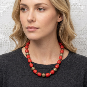 Collier artisanal personnalisé en résine coulée avec perles, motif tourbillon rouge, bijou de déclaration de haute qualité pour mariage, tendance - Product Image 2