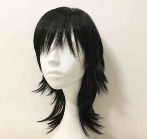 Peluca sintética negra corta en capas al por mayor con flequillo, corte shaggy estilo lobo, fibra resistente al calor, para cosplay, anime y fiestas. - Product Image 4