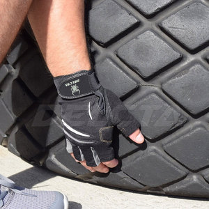 Vente flash : Gants de musculation fabriqués au Pakistan, respirants, faible MOQ, en stock - Product Image 4
