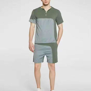 Ensembles d'été pour hommes : T-shirt à manches courtes et short – 2 pièces décontractées personnalisables, design simple et uni - Product Image 3