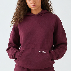 Conjunto de Sudadera con Capucha y Pantalones Cortos para Mujer, Impresión DTG, Poliéster y Algodón, Atuendo Casual de Dos Piezas, Sudadera Personalizada, Ropa Casual a Juego - Product Image 4