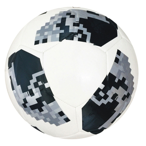 Ballons de football personnalisés avec logo imprimé, taille officielle 5, design de marque sur mesure, matériaux de haute qualité, cousus à la machine - Product Image 3