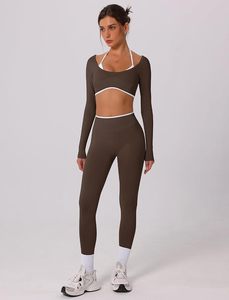 Ensemble de sport pour femme : Leggings sculptants taille haute et brassière de sport confortable pour la course et le fitness - Product Image 3