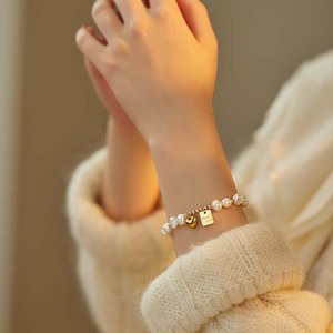 Pulsera de Perlas Naturales de Agua Dulce Estilo Barroco para Niñas, Diseño de Cuentas en Forma de Corazón de Alta Gama, Pulseras con Dije de Moda Transfronteriza - Product Image 4