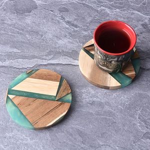 Posavasos de resina epoxi personalizados y madera maciza con patrón artístico de río para decoración moderna del hogar y la oficina - Product Image 2