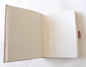 Cuaderno de Papel de Algodón Reciclado Hecho a Mano, Estilo Étnico, Tapa Dura, Libre de Ácido, Cuero de Cabra, Camelon Exports, Origen Rajasthan, 48 Páginas - Product Image 4
