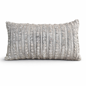 Housse de coussin décorative texturée grise de luxe avec motif à rayures en relief, coussin décoratif doux pour canapé, lit et décoration de salon - Product Image 1