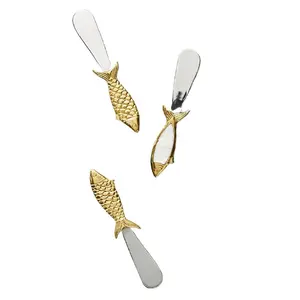 Decorative Golden Cheese Spreader Solid Brass Embossed Handmade Fish Shape Handle Design cheese knives and spreaders Set