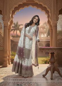 Conjunto Premium de Kurti y Plazzo de Georgette de Doble Tono con Bordado de Lentejuelas de 5mm y Dupatta con Trabajo de Calado - Product Image 2