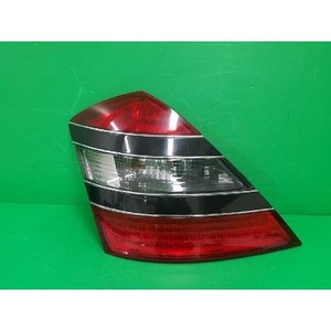 ไฟท้ายซ้ายด้านในมือสอง สำหรับรถเบนซ์ S-class ปี 2009-2013 ของแท้ OEM รหัส A2218200166 - Product Image 1