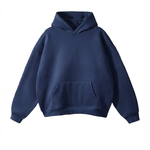 เสื้อฮู้ดผู้ชายสีเบจ ทรงปกติ ผ้าฝ้ายฟลีซ 100% มีกระเป๋าหน้า สไตล์วินเทอร์ แนวอาร์แวน์ทการ์ด ลวดลายดิจิทัล - Product Image 4