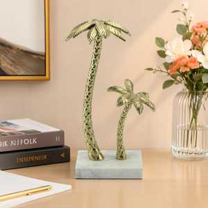 Escultura de Palmera Dorada de 36.5cm de Alto x 14.5cm de Ancho x 17cm de Largo, Hecha a Mano en Aluminio, Decoración Costera Moderna y Ecológica para Mesa de Salón - Product Image 6