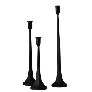 Support de bougie en métal doré poli de style nordique, ensemble de trois chandeliers coniques minimalistes pour la décoration de la maison de luxe et la table d'hôtel - Product Image 4