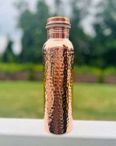 Bouteille d'eau en cuivre brossé, vaisselle en métal de qualité supérieure, anti-fuite, réutilisable, bouteille écologique pour le yoga, le bien-être et l'hydratation - Product Image 1