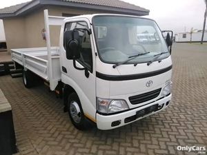 Toyota Dyna 2019 – Camión Comercial Resistente para Carga Pesada y Transporte - Product Image 2