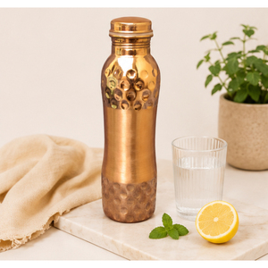 Bouteille d'eau en cuivre pur de qualité supérieure, récipient ayurvédique pour la santé et le bien-être, design martelé artisanal pour la maison, le bureau et le yoga - Product Image 4