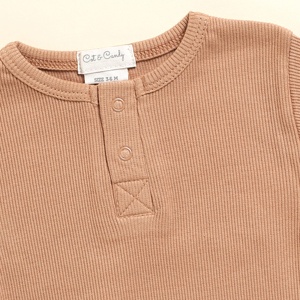 Body à manches courtes en bambou élasthanne organique de qualité supérieure Camel-Sous-vêtements pour bébés - Product Image 3