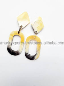 Boucles d'oreilles en corne de buffle fabriquées à la main Bijoux artistiques élégants et légers à l'aspect naturel pour femmes fabriqués en Inde - Product Image 3