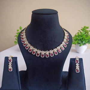 Parure de bijoux de luxe plaqué or rose style classique avec cristaux rouges, boucles d'oreilles et collier chandelier pour mariée - Product Image 1