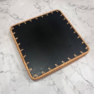 Plateau de service carré Art Déco en nacre et rotin fait main, attrayant et décoratif pour la maison, à prix avantageux - Product Image 4