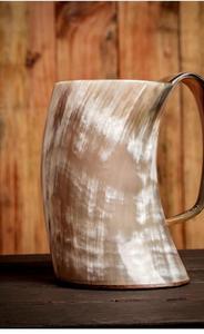 Mug en corne de buffle naturelle, mug à boire en corne véritable, mug à bière de style viking gravé sur mesure pour la maison, les fêtes et le camping - Product Image 2