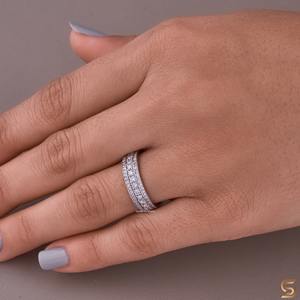 Anillo de eternidad de plata de ley 925 con moissanita de tres filas, 5 mm, pavé, corte redondo, étnico - Product Image 1