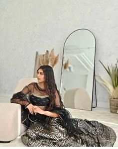 Vestido Lehenga Choli Negro con Lentejuelas Bordadas y Dupatta, Diseño de Diseñador, Largo hasta el Suelo, para Bodas y Fiestas, para Mujer, Invierno y Verano - Product Image 3