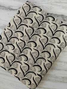 Tissu en coton imprimé au bloc Sanaganeri, tissu imprimé à la main de Jaipur, tissu indien pour robes, fournisseur de tissus en coton en gros - Product Image 5