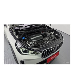 BMW X1 XDrive 20i XLine 2024, 15,859 km, con Volante a la Izquierda y Cámara Trasera - Product Image 6