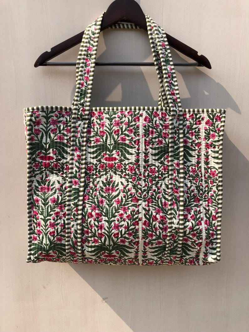 Comme le montre l'image