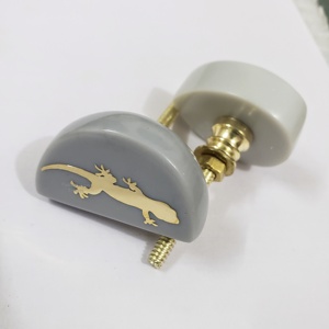 Lujosas perillas de cajón de resina gris sólido con incrustaciones de pulpo de latón perfectas para actualizar la decoración del baño de la cocina o la oficina - Product Image 3