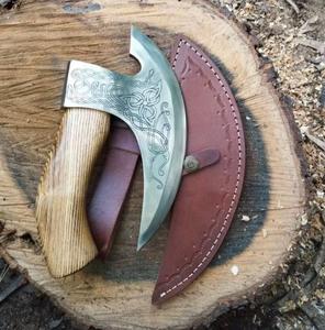 Cortador de Pizza de Acero de Damasco Hecho a Mano, Tradicional, con Mango de Madera y Funda de Cuero, Steel Craft International, Apto para Microondas - Product Image 2