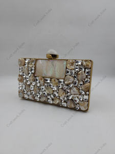 Bolso de mano de lujo hecho a mano en India con madreperla, latón y ágata para mujer, ideal para bodas y fiestas. - Product Image 3