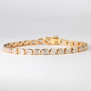Pulsera de Diamantes con Corte Esmeralda, Pulsera de Diamantes Cultivados en Laboratorio en Oro Sólido de 14K, Pulsera de Boda Minimalista de Oro Sólido para Ella - Product Image 1