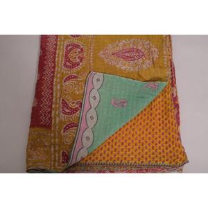 ผ้าห่มกันธาทำมือ ลายดอกไม้สไตล์วินเทจ ผ้าฝ้ายโบโฮอินเดีย ผ้าคลุมเตียงแบบสองด้าน ของขวัญตกแต่งบ้าน - Product Image 6