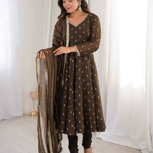 Lanzamiento de un nuevo diseño de moda Bollywood: Gwon&Pent&dupatta, listo para usar. - Product Image 1