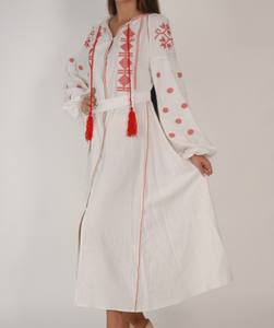 Vestido Maxi Blanco de Fiesta con Abertura Frontal, 100% Algodón Tejido, Manga Corta, Bordado a Mano Ucraniano, Estilo Casual - Product Image 1