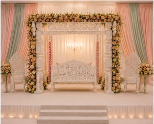 Elegante columpio de madera blanco para bodas con arco floral y sillas para escenario de Sangeet, ideal para decoración de fiestas temáticas de henna. - Product Image 3