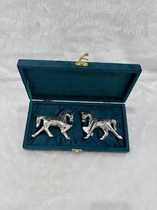 Par de Caballos Plateados en Plata con Caja de Regalo Real - Product Image 4