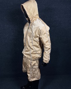 Conjunto de chándal de lujo a prueba de viento con LOGO y gráficos personalizados, transpirable, con sudadera con capucha y pantalón corto, elegante conjunto de camiseta para hombre. - Product Image 4