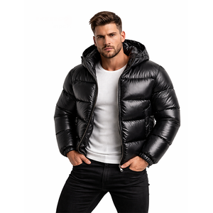 Veste matelassée brillante pour homme, à capuche, épaisse, style doudoune, légère, chaude, imperméable, noire - Product Image 1