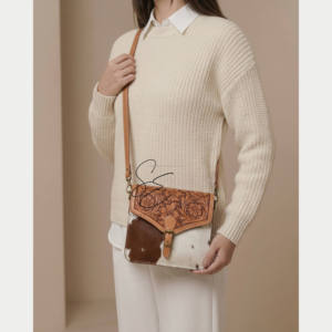 Sac bandoulière en cuir véritable de vachette, motif floral, sac à main vintage avec fermeture à boucle pour femme - Product Image 3