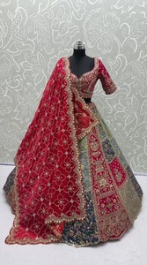<b>Bridal</b> Lehenga Set Heavy Embroidered Dupatta V Neck Blouse and Skirt Wedding Party Formal Wear - Product Image 3