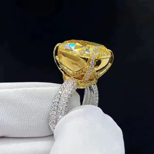 Anillo de Halo con Diamante Moissanite Amarillo Corte Cojín de Lujo para Mujer, Plata 925 Original, Regalo de Promesa, Joyería Única para Novia - Product Image 1