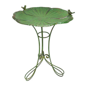 Estación de Alimentación Multifuncional para Pájaros con Percha, Bebedero y Protector Antirrequesnos para Balcón y Jardín - Product Image 1