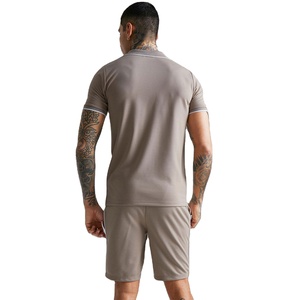 ชุดลำลองผู้ชายแขนสั้นขายดี เสื้อยืดผู้ชายทรงเข้ารูปสำหรับฤดูร้อน ชุดสองชิ้นสั่งทำได้ - Product Image 4