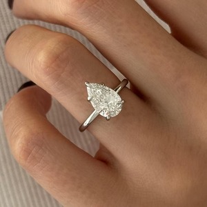 Bague élégante en or blanc 18 carats avec diamant de laboratoire taille poire, certifiée IGI, clarté VVS, pour femme, tendance, fiançailles, mariage - Product Image 5