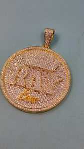 จี้เพชรโมอิสซาไนต์ทรงกลมเงินแท้ 925 สำหรับผู้ชาย สไตล์ฮิปฮอป จี้ตัวอักษรสองสี จี้ชื่อย่อ - Product Image 6