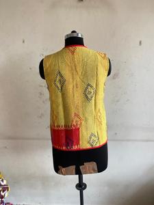 Chaleco Amarillo Estampado sin Mangas para Mujer, Chaleco Acolchado de Algodón, Chaleco Amarillo con Costuras Kantha, Chaleco Acolchado Tradicional para Mujer - Product Image 4